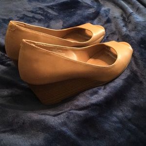 Women’s Merona peep toe wedges size 8.5